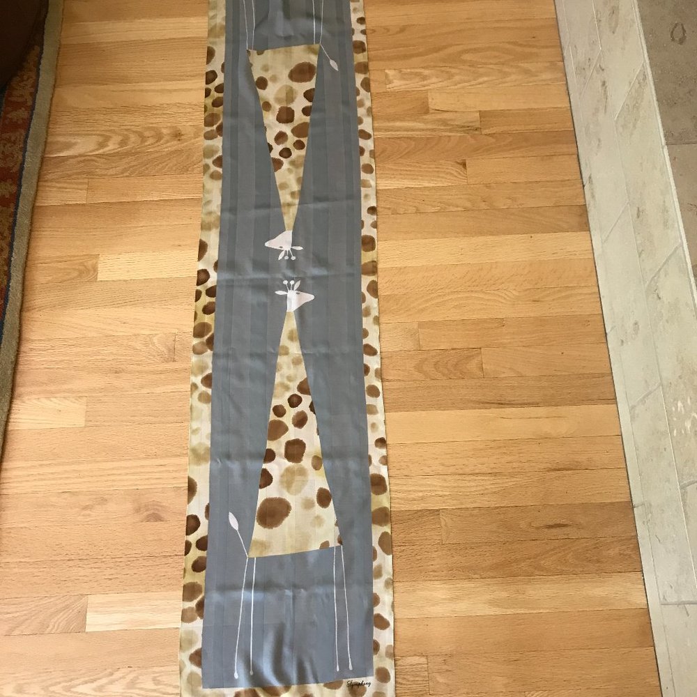 Symphony Giraffe Scarf